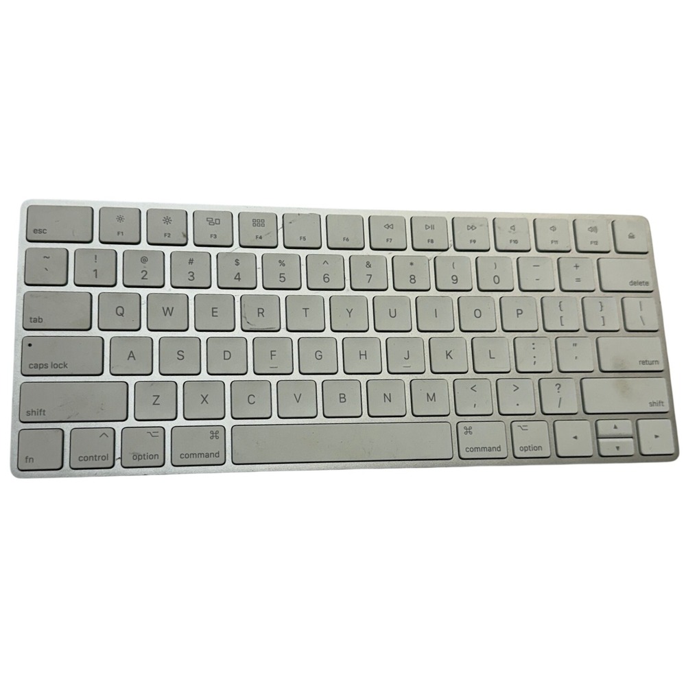Apple Magic Keyboard A1644 EMC 2815 Wireless Bluetooth Silver White